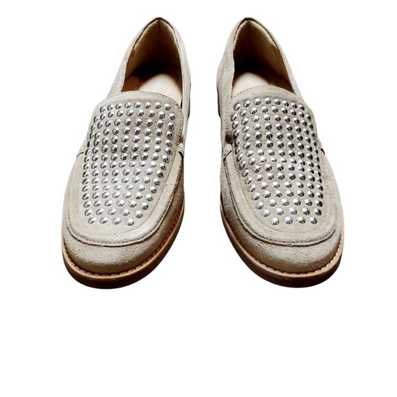 Antonio Melani Womens Tan Suede Silver Studded Loafers Size 10 NWOB - Picture 2 of 7